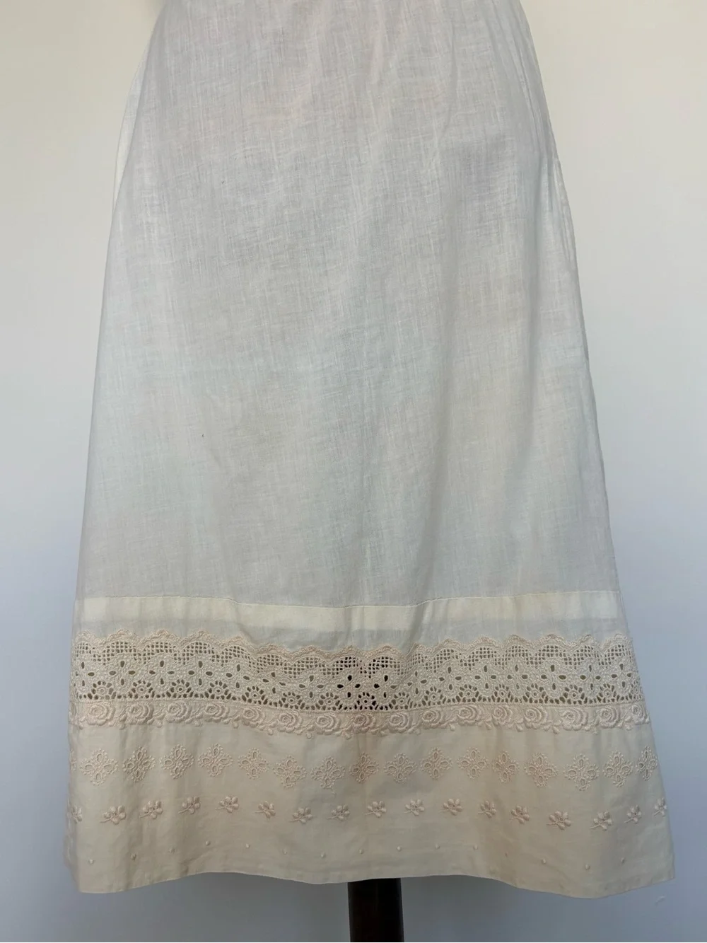 Vintage Cream Cotton Half Slip with Eyelet Embroidered Hem - Picture 3 of 9